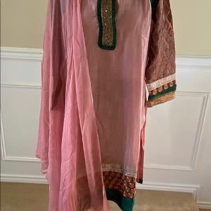 Indian/Pakistani Suit